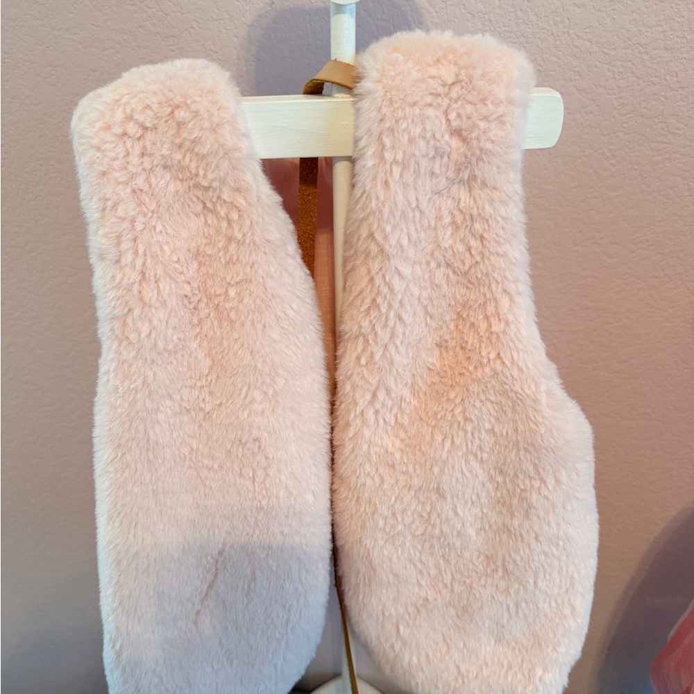 Soft Pink Faux Fur Scarf
